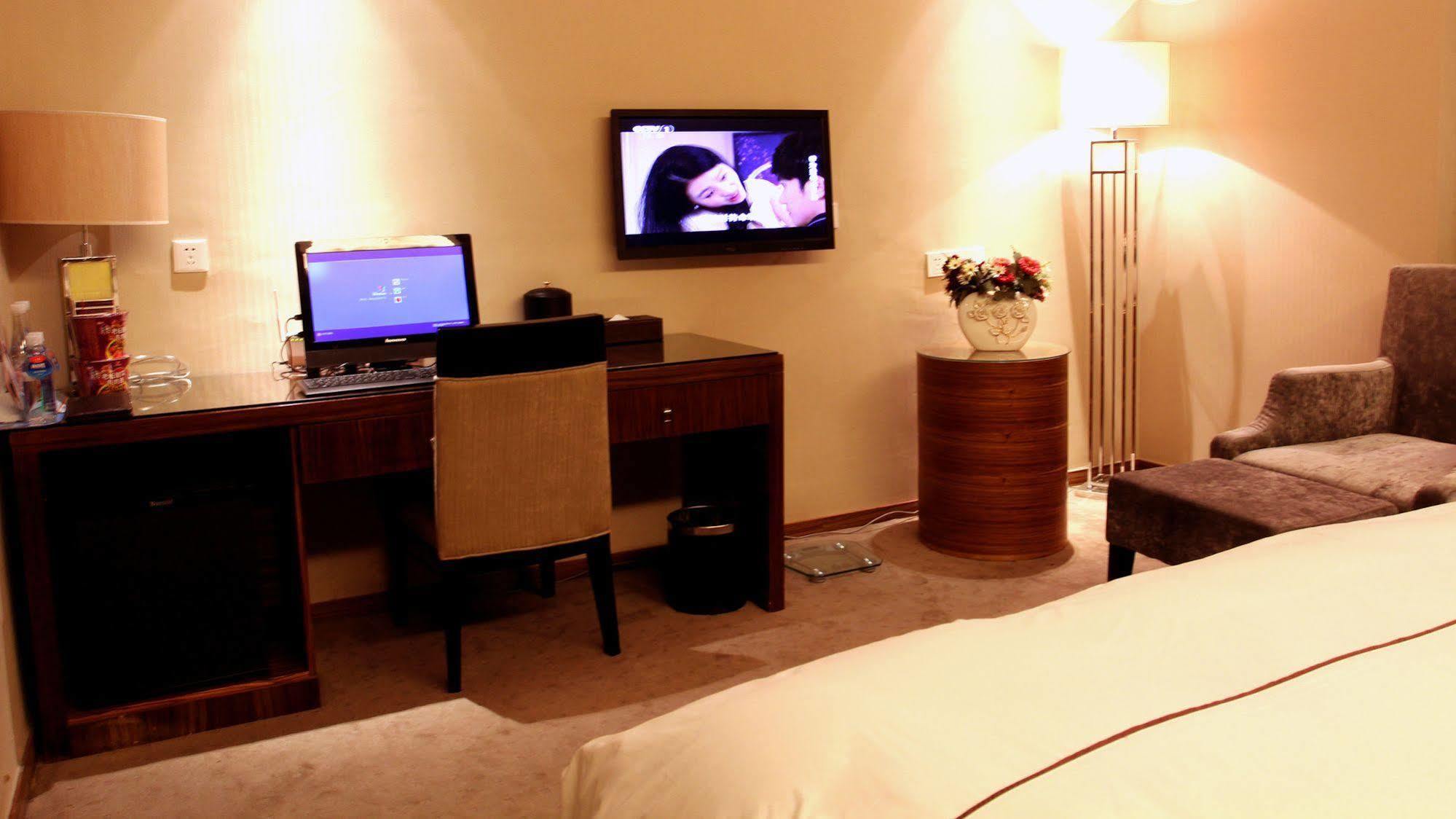 Yiwu Wendemu International Hotel מראה חיצוני תמונה