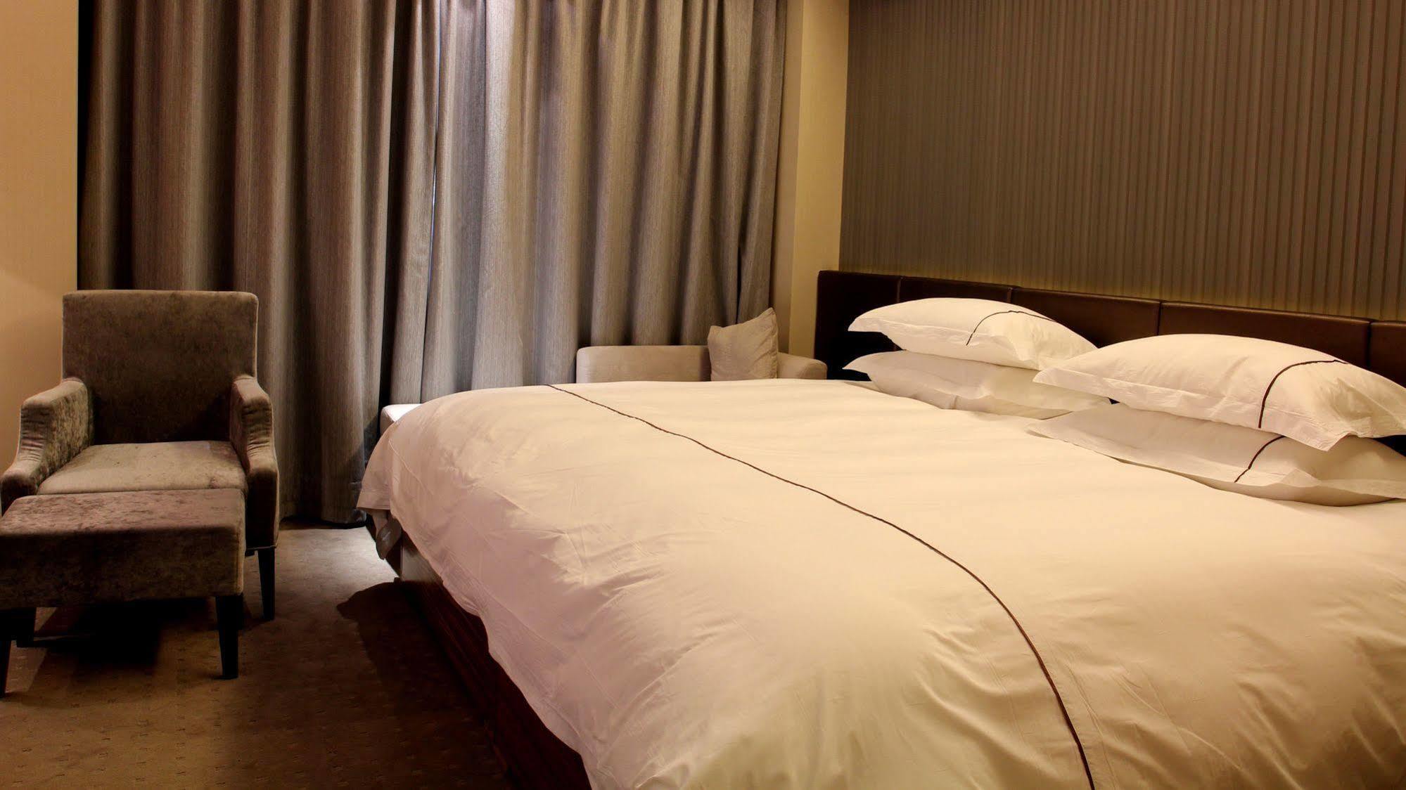 Yiwu Wendemu International Hotel מראה חיצוני תמונה