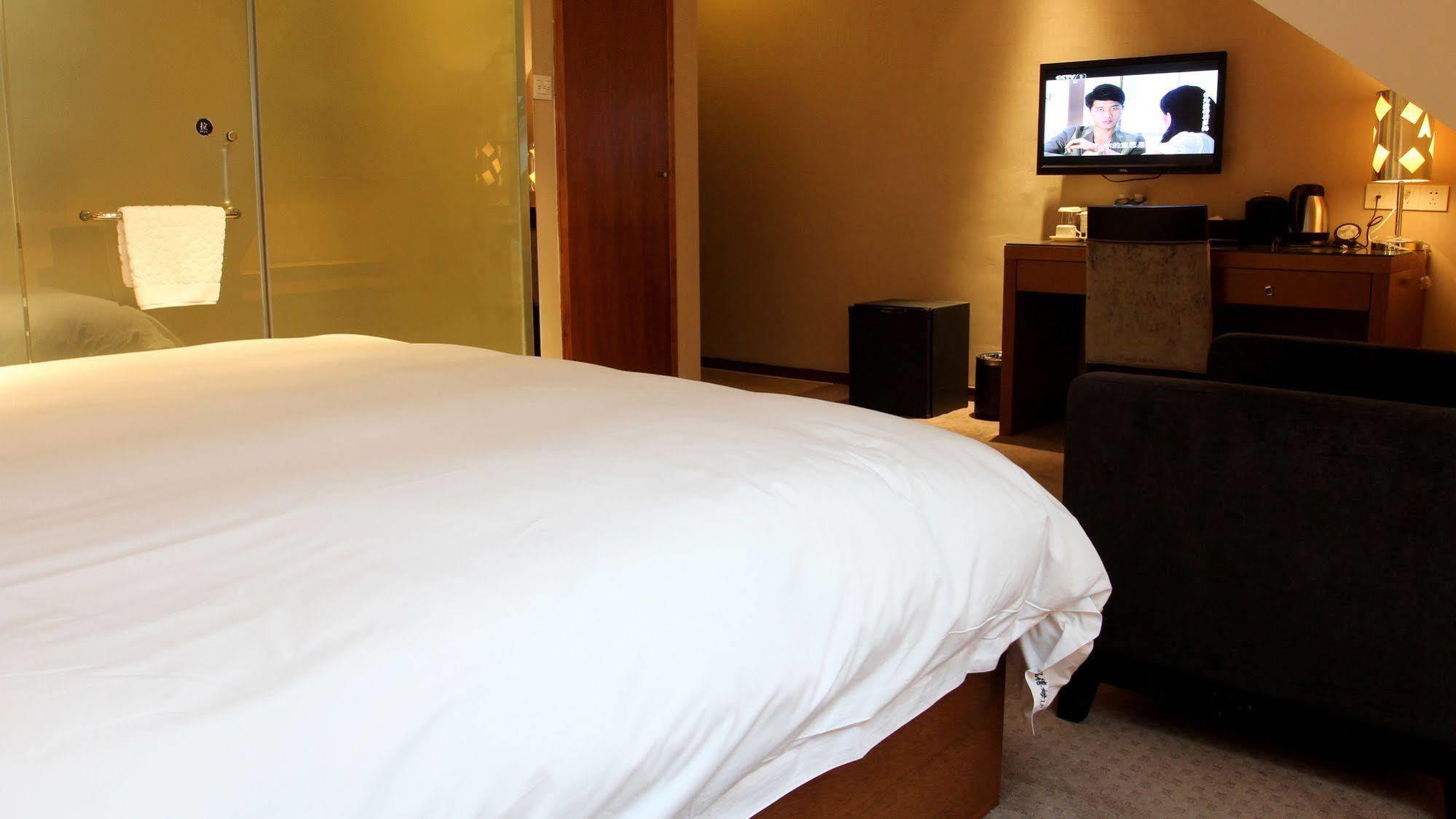 Yiwu Wendemu International Hotel מראה חיצוני תמונה