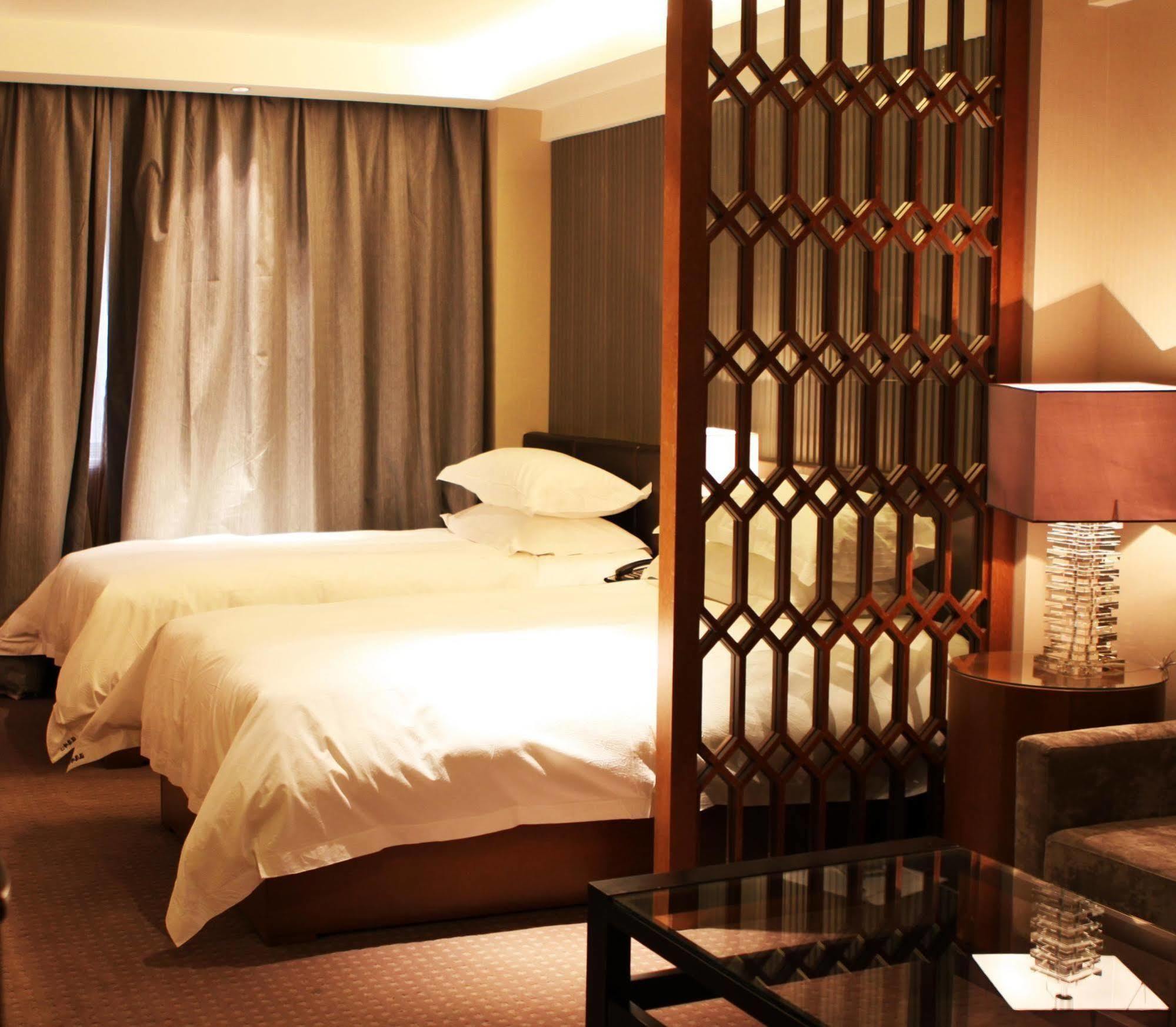 Yiwu Wendemu International Hotel מראה חיצוני תמונה