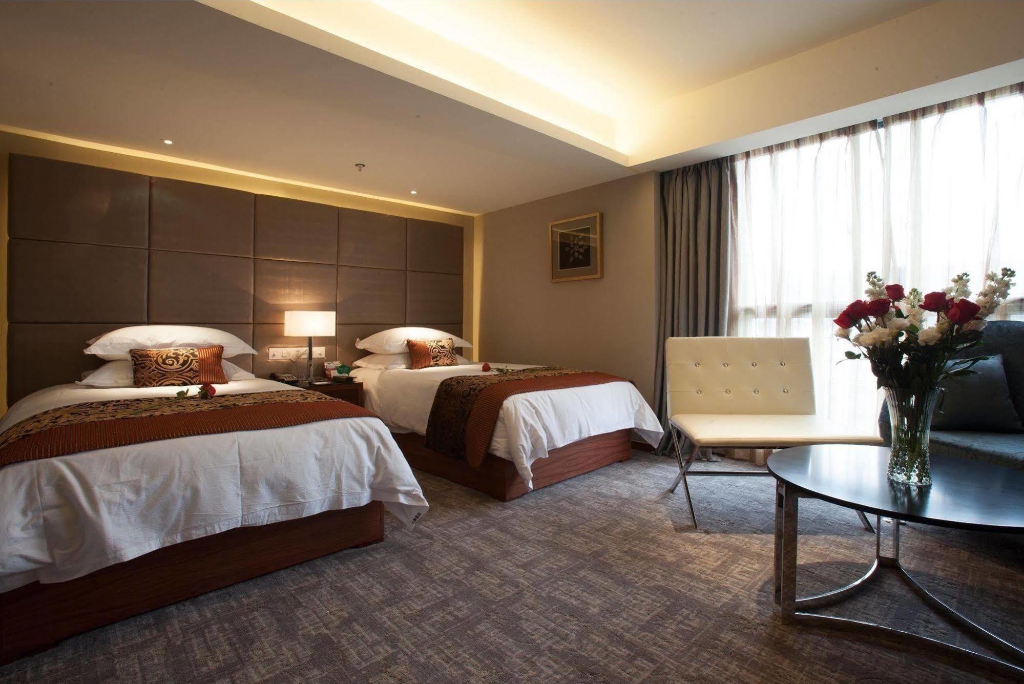 Yiwu Wendemu International Hotel מראה חיצוני תמונה