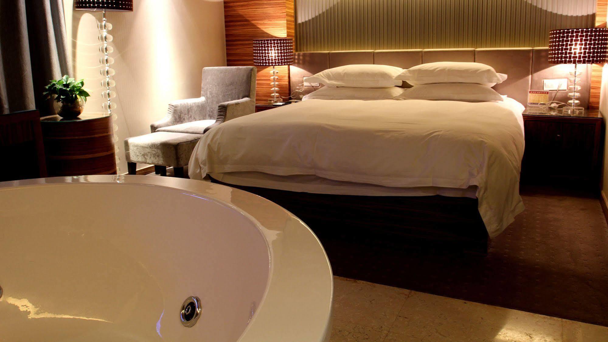 Yiwu Wendemu International Hotel מראה חיצוני תמונה