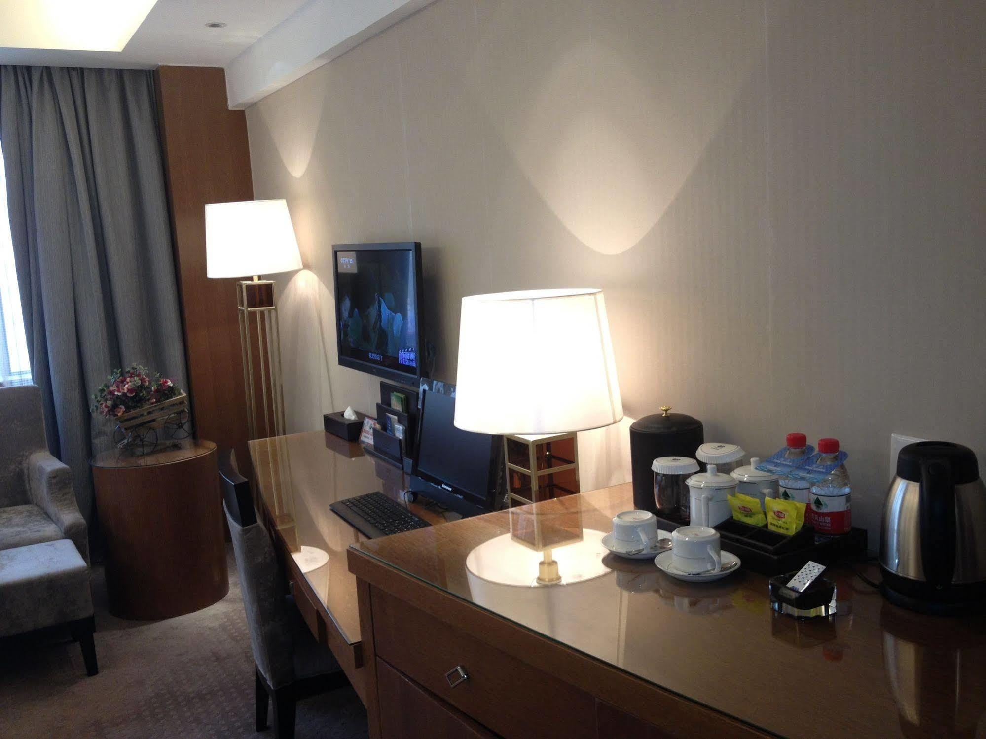 Yiwu Wendemu International Hotel מראה חיצוני תמונה