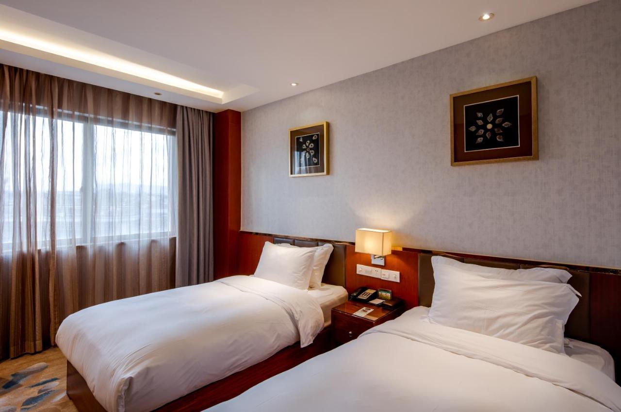 Yiwu Wendemu International Hotel מראה חיצוני תמונה